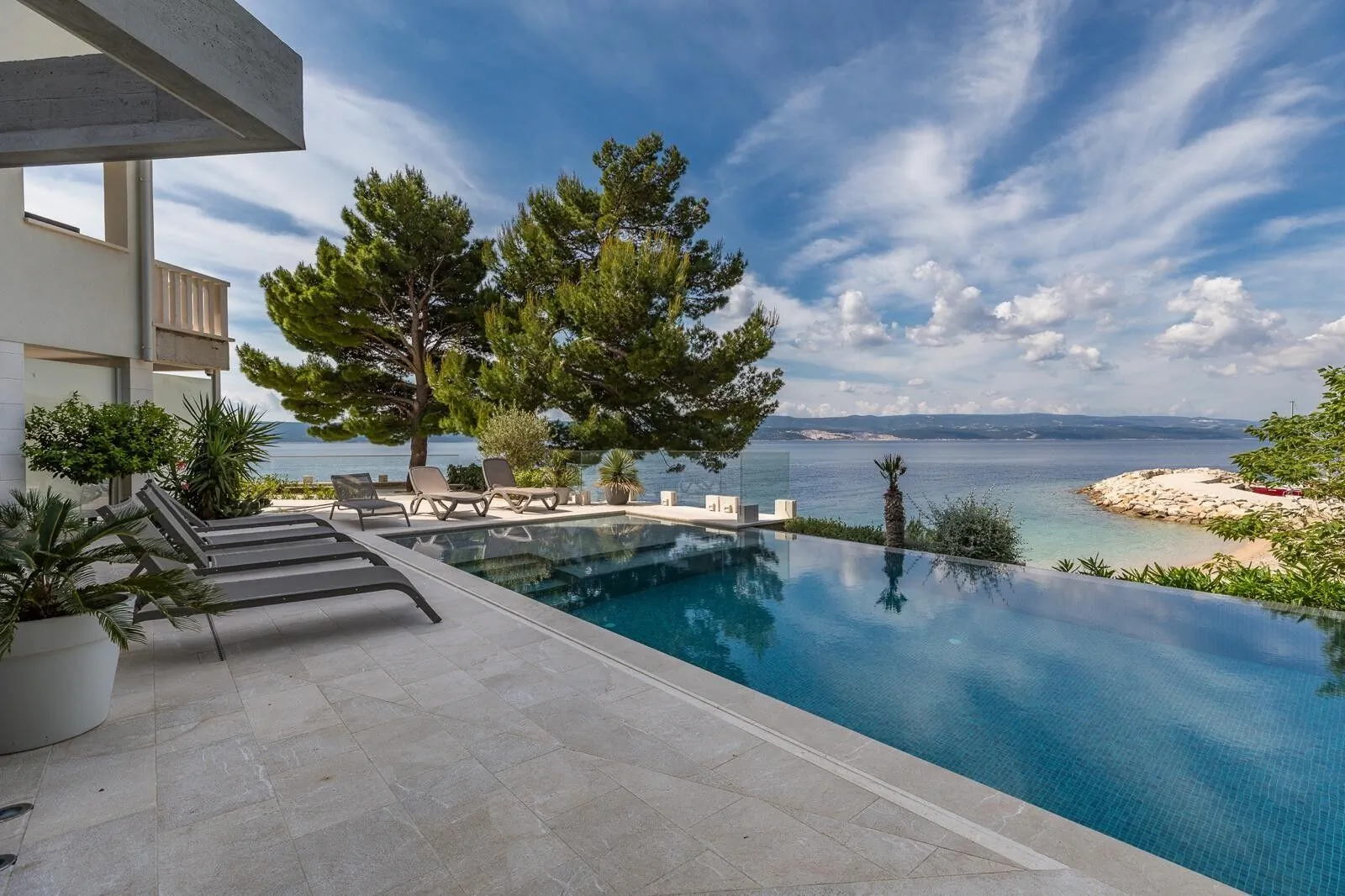 Seaside Apartments With A Swimming Pool Medići, Omiš - 25214 Medići