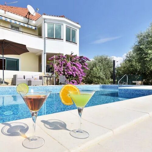 Family Friendly House With A Swimming Pool Split - 25280