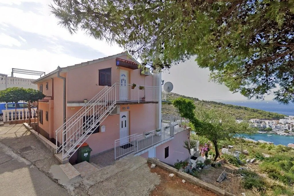 Apartments With Parking Space Bilo, Primošten - 25283 Bilo