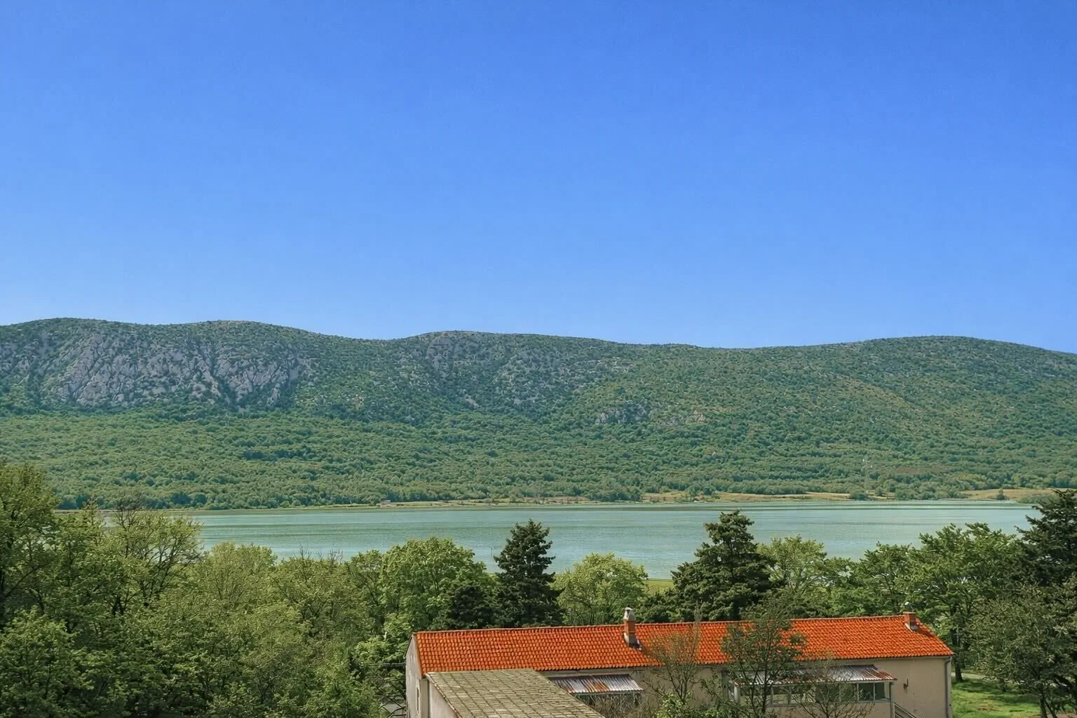 Apartments Nevistic lake view Tribalj