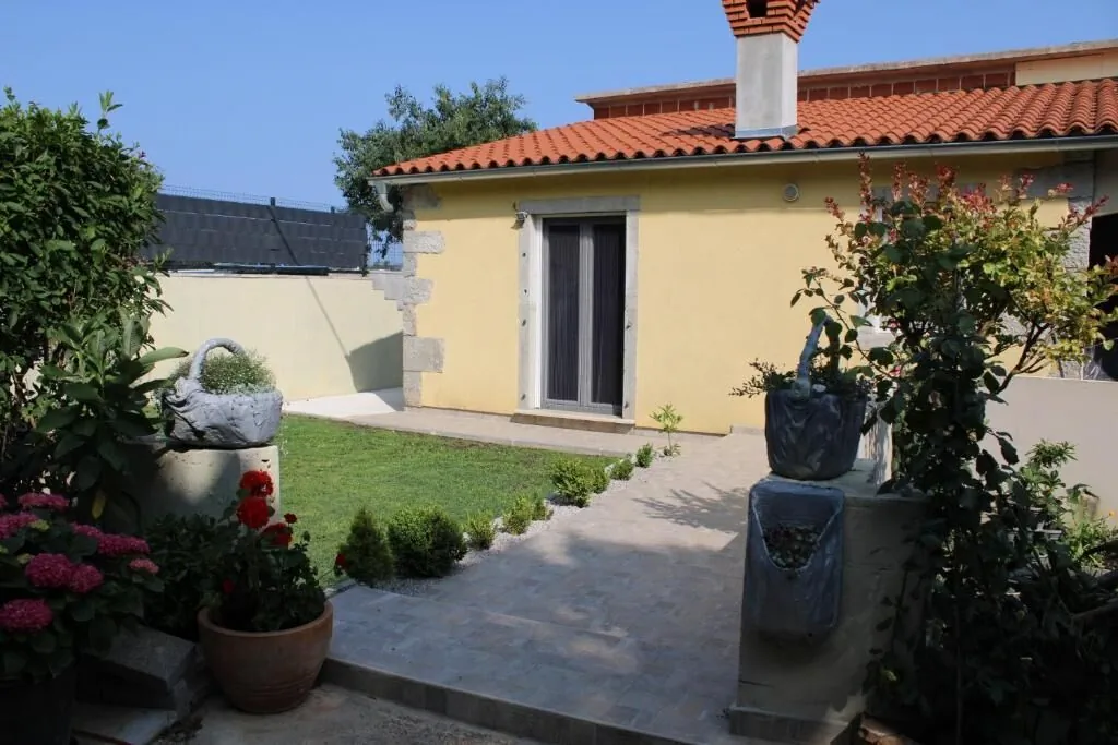 House Aida Labin