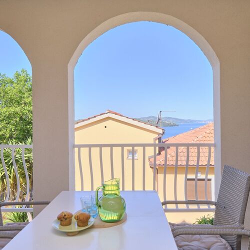 Apartments Meri Okrug