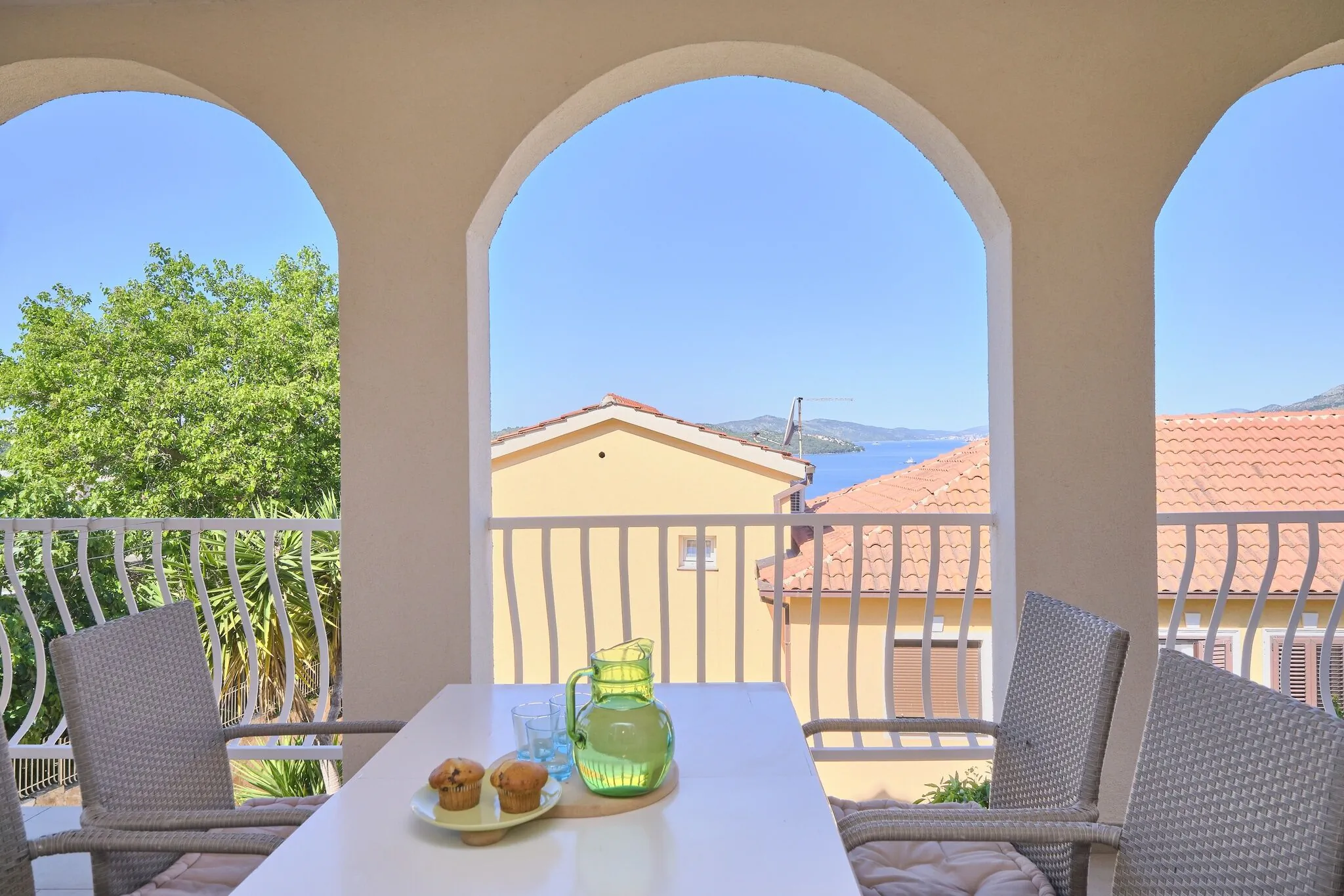Apartments Meri Okrug