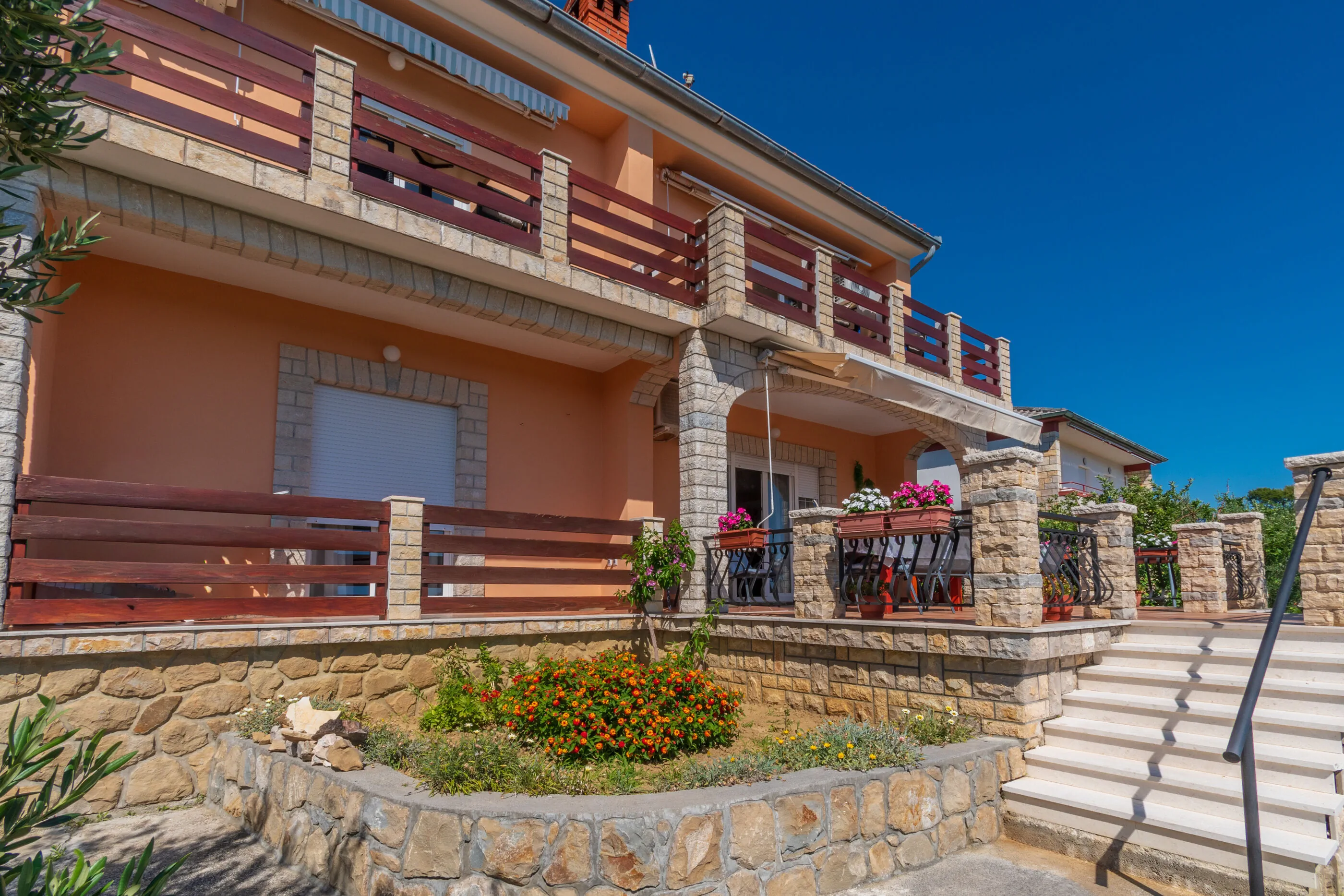 Apartments Andrija Palit