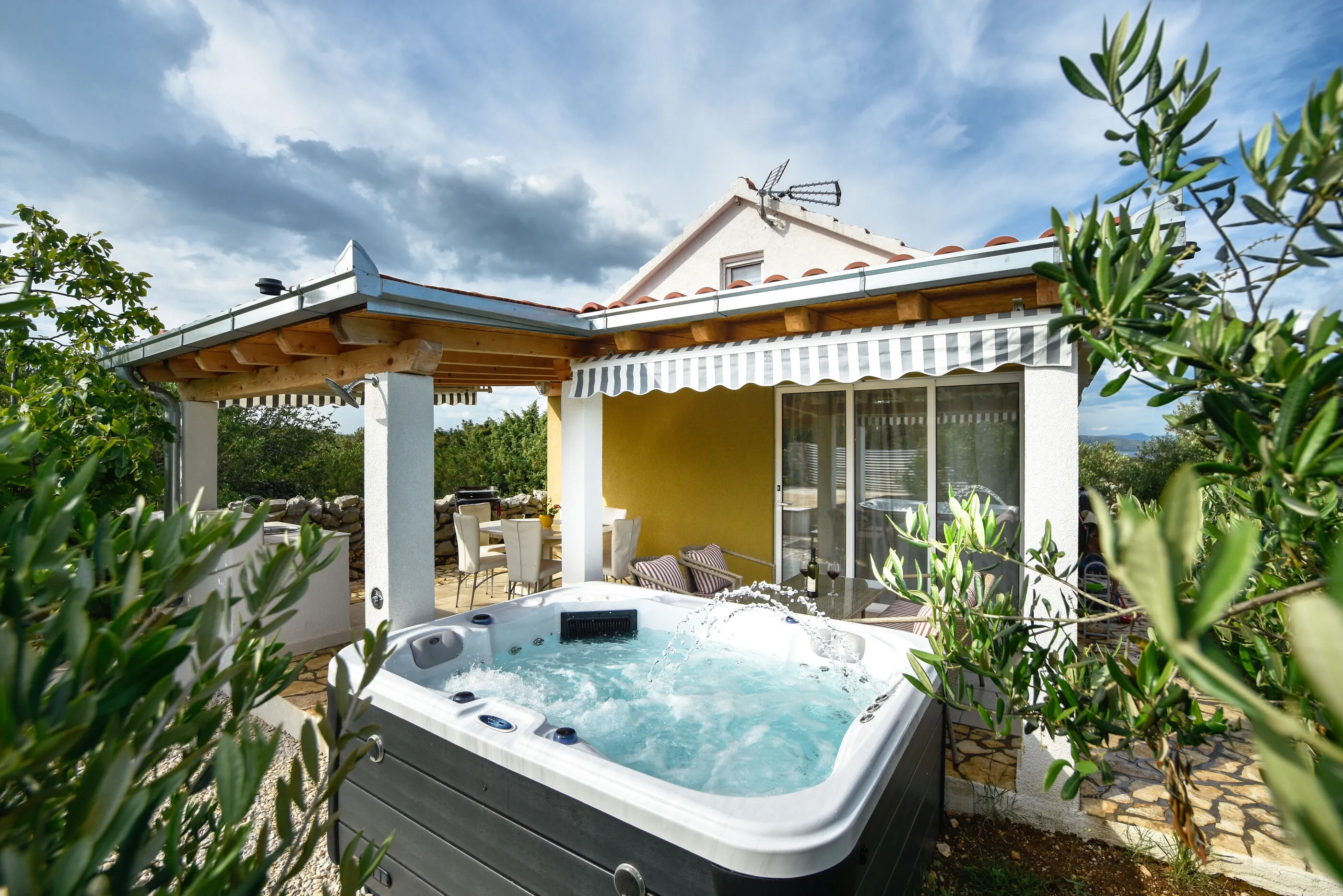 House Lila Jacuzzy Drvenik Mali