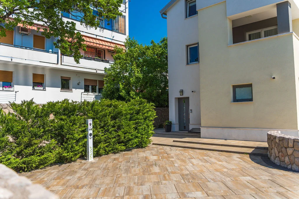 Apartments Barbara Kraljevica