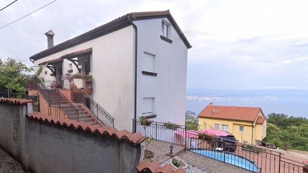 Family-friendly Apartments With Swimming Pool Lovran, Opatija - 24675 Lovran