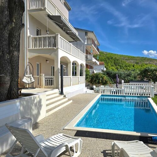 Family-friendly Apartments With Swimming Pool Lokva Rogoznica, Omiš - 25508 Lokva Rogoznica