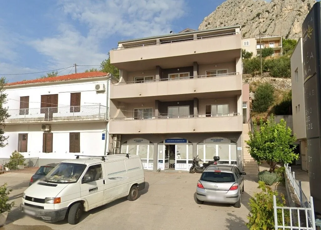 Apartments With Parking Space Omiš - 25816
