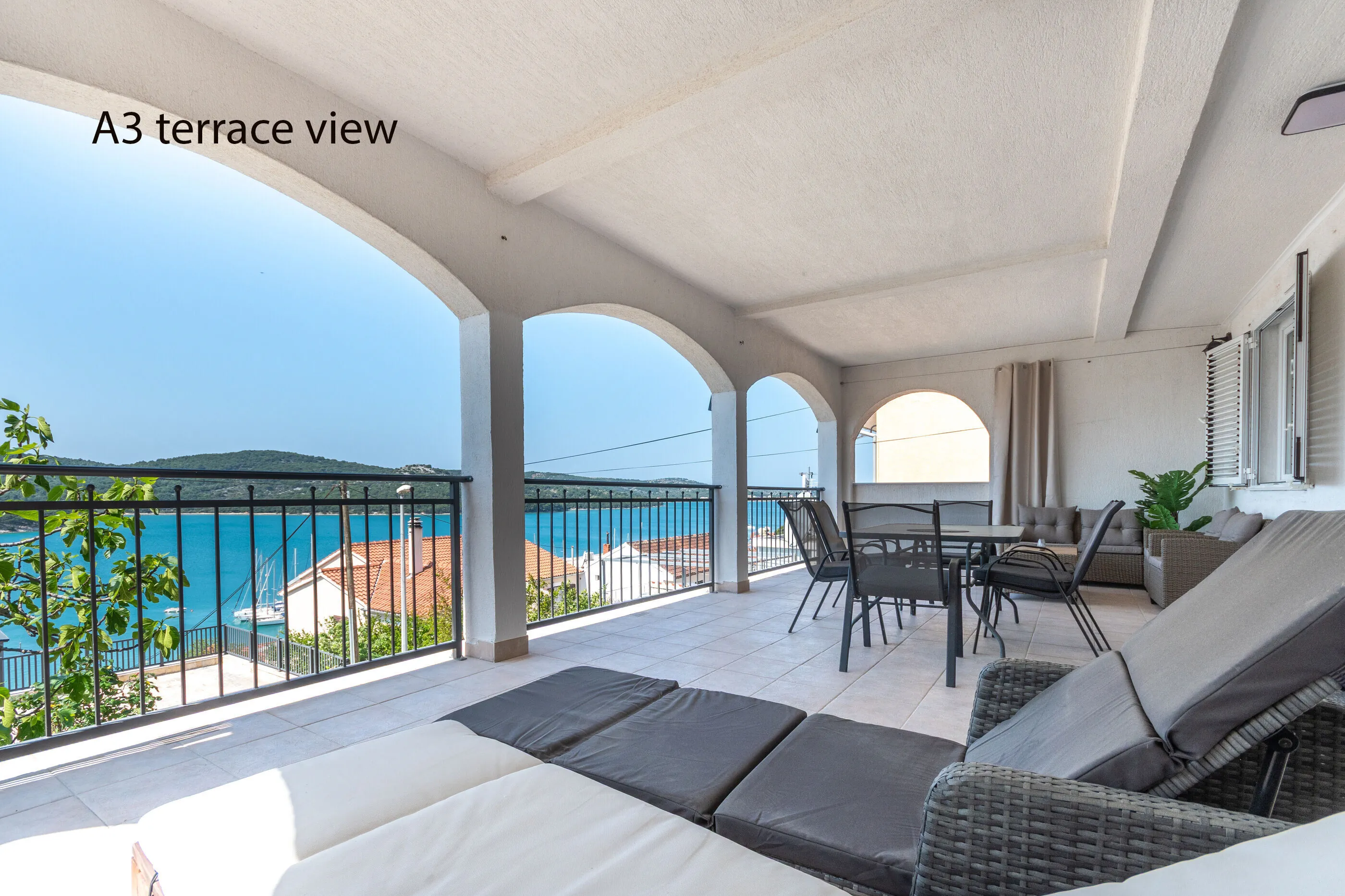 Apartments Tisno View