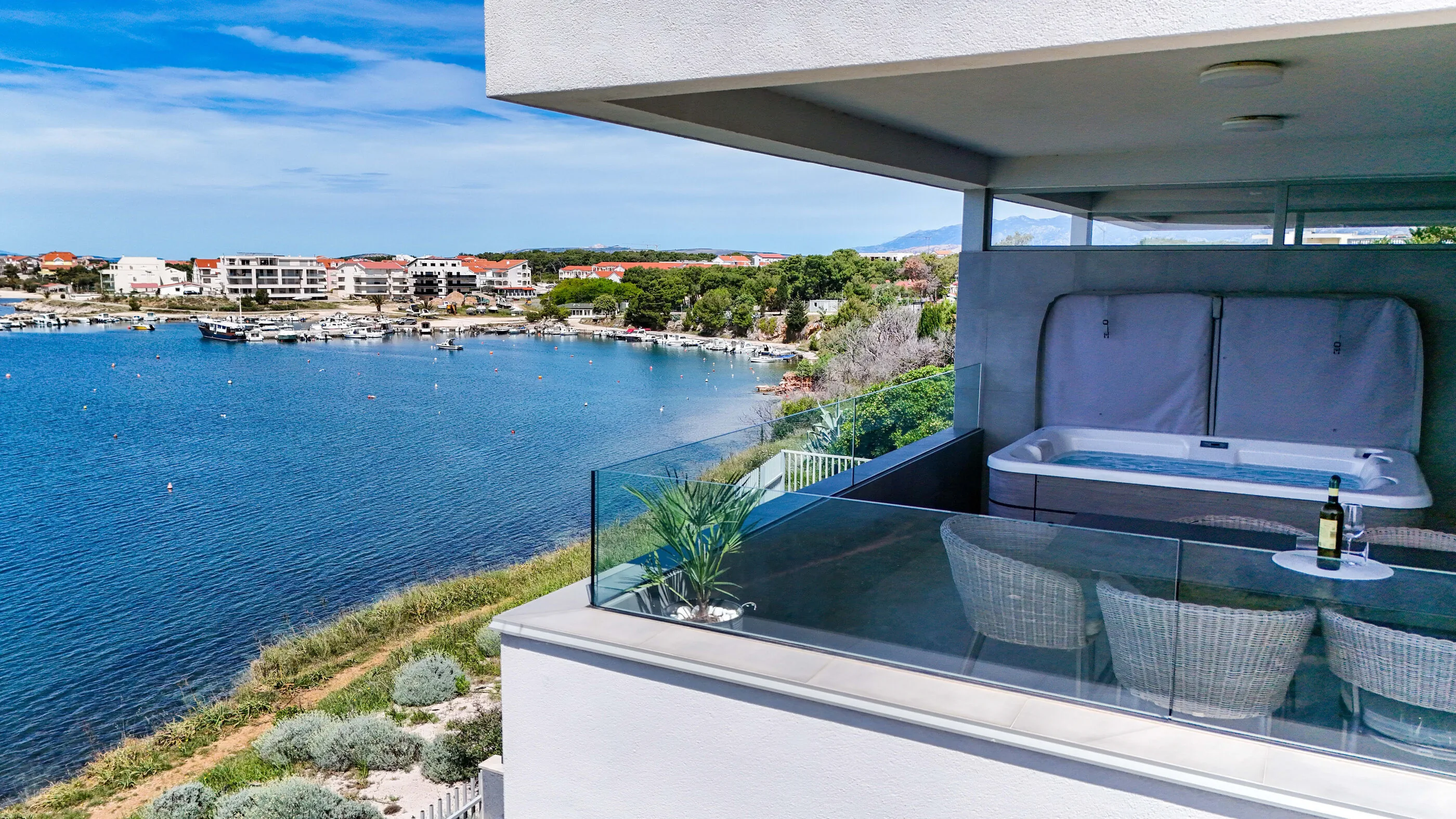 Apartment Luxury Beachfront Jacuzzi Suite with Sea View Povljana