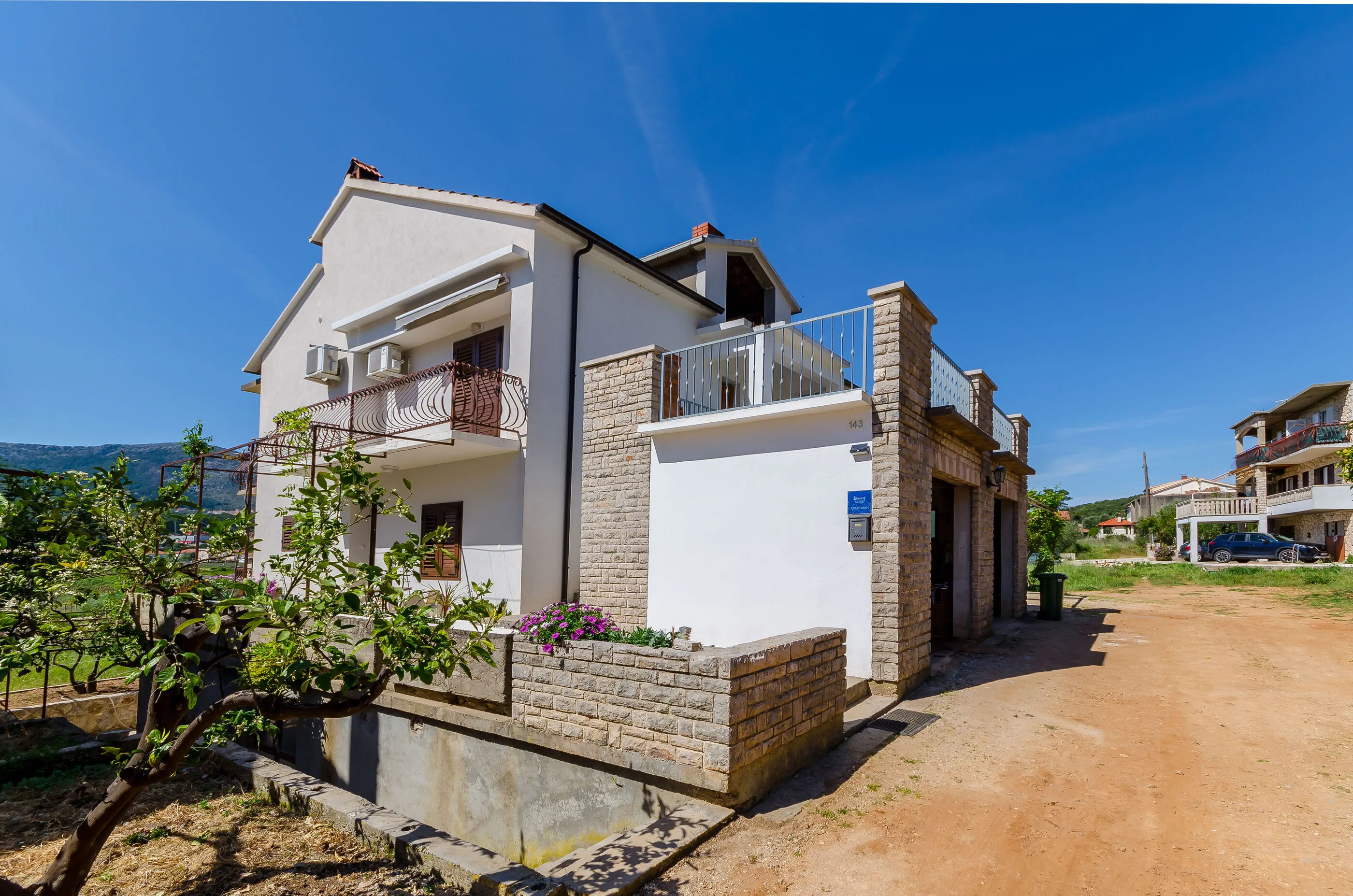 Apartments Lida Jelsa