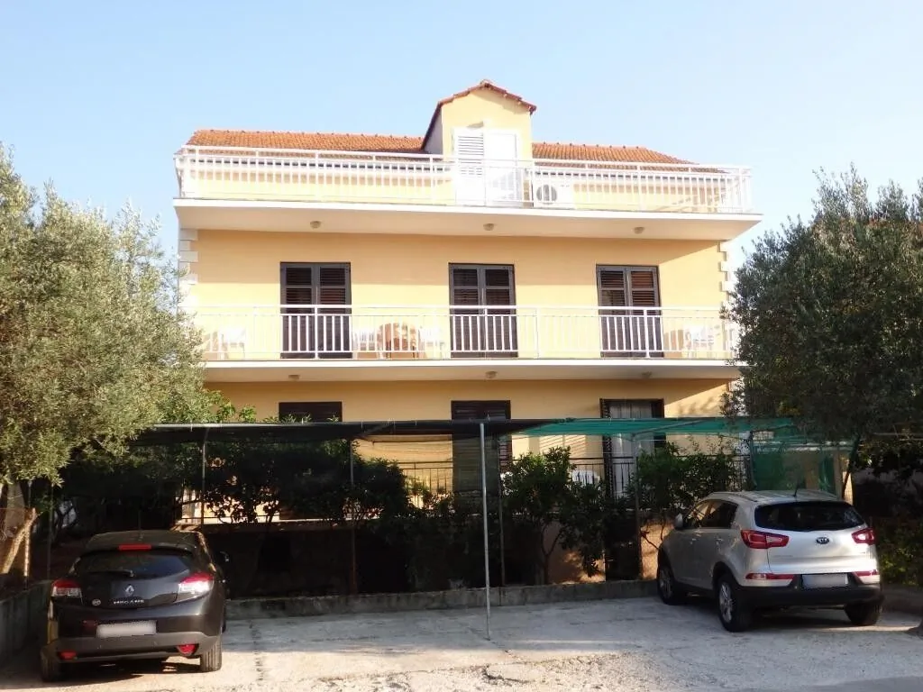 Apartments With Parking Space Korčula - 25951