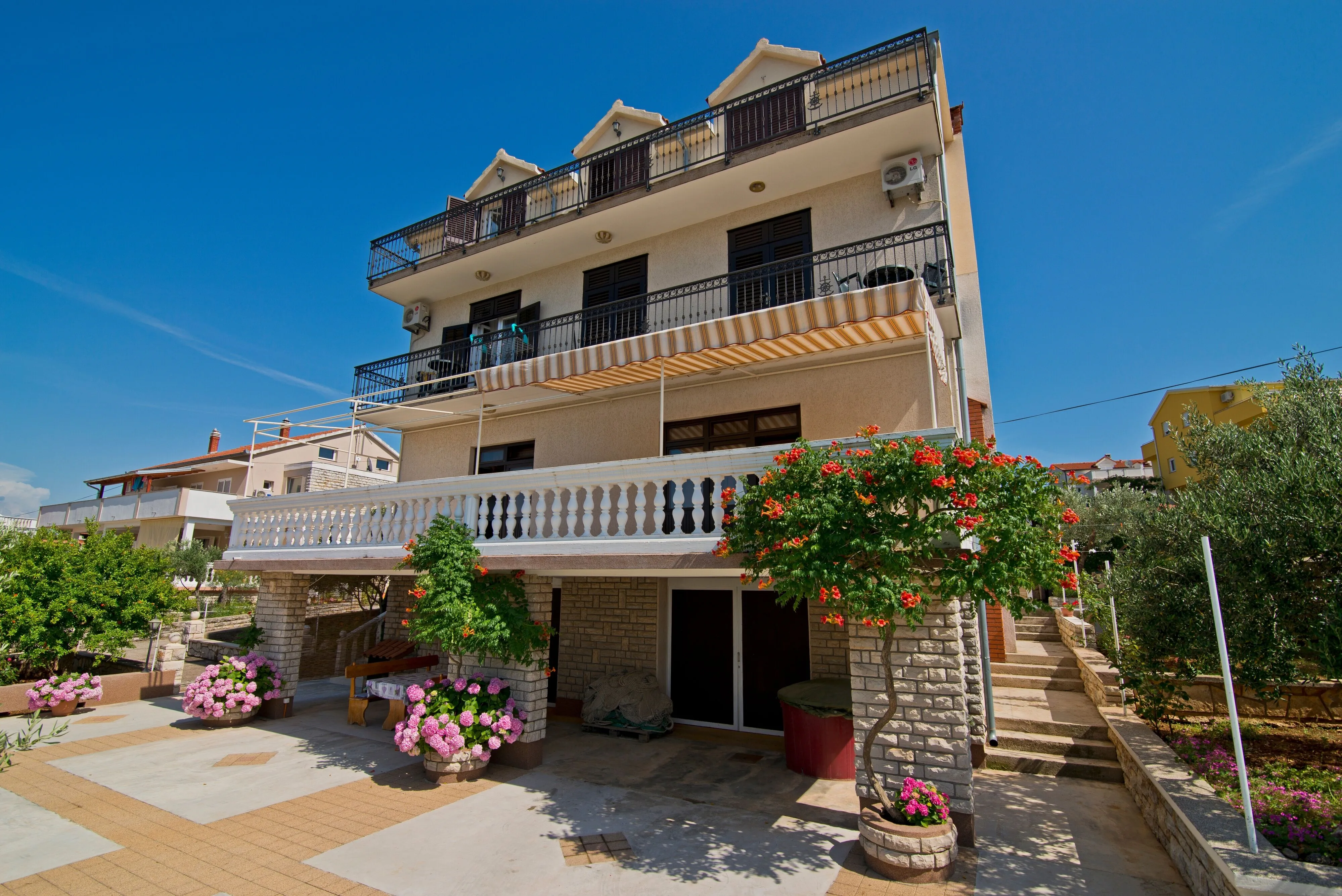 Apartments By The Sea Jezera, Murter - 25262 Jezera