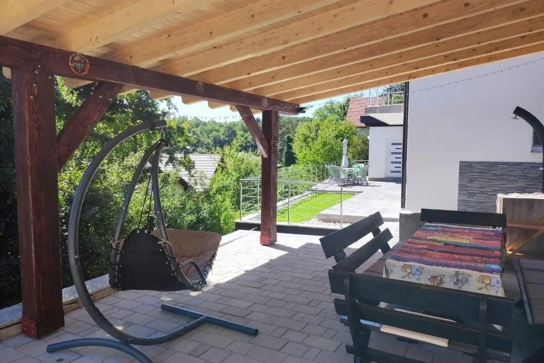 Holiday Home With Hot Tub Donji Zvečaj, Karlovac - 25828 Donji Zvečaj