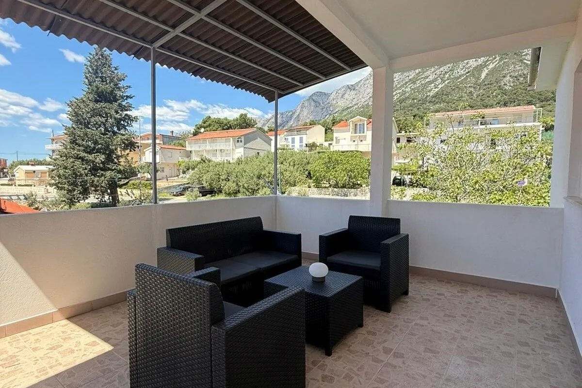 Apartments With Parking Space Gradac, Makarska - 26020 Gradac