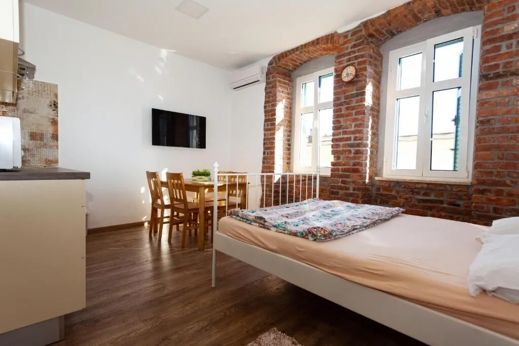 Apartments With WiFi Rijeka - 25933
