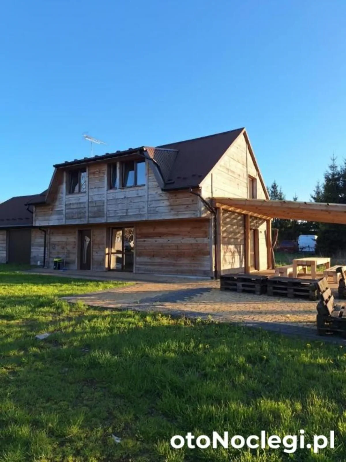 Domki nad rzeką Obrocz
