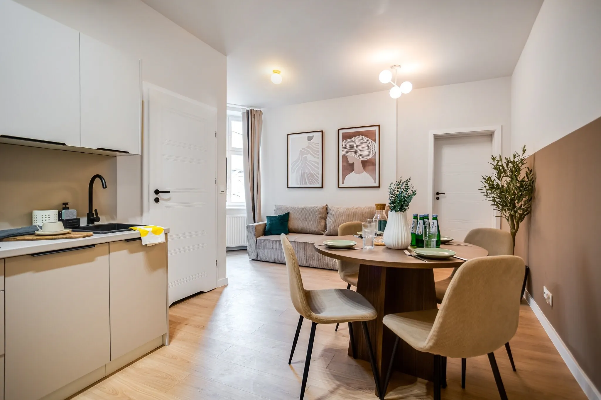 Elegancki Apartament z miejscem do Pracy obok MTP Poznań