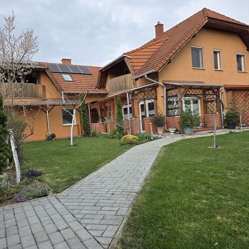 Susann Vendégház Szigetmonostor