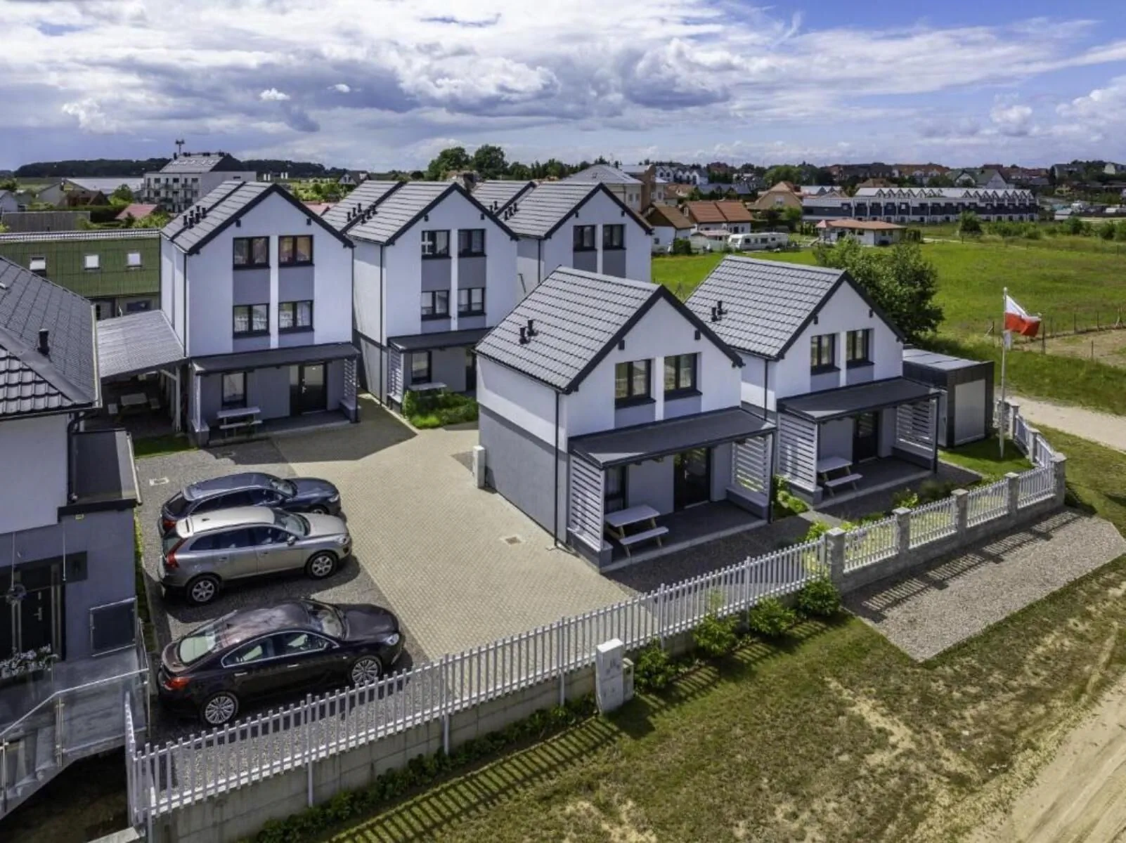 FRAJDA Domki - Apartamenty 6-osobowe - salon i dwie sypialnie oraz Studia 4-osobowe Rewal