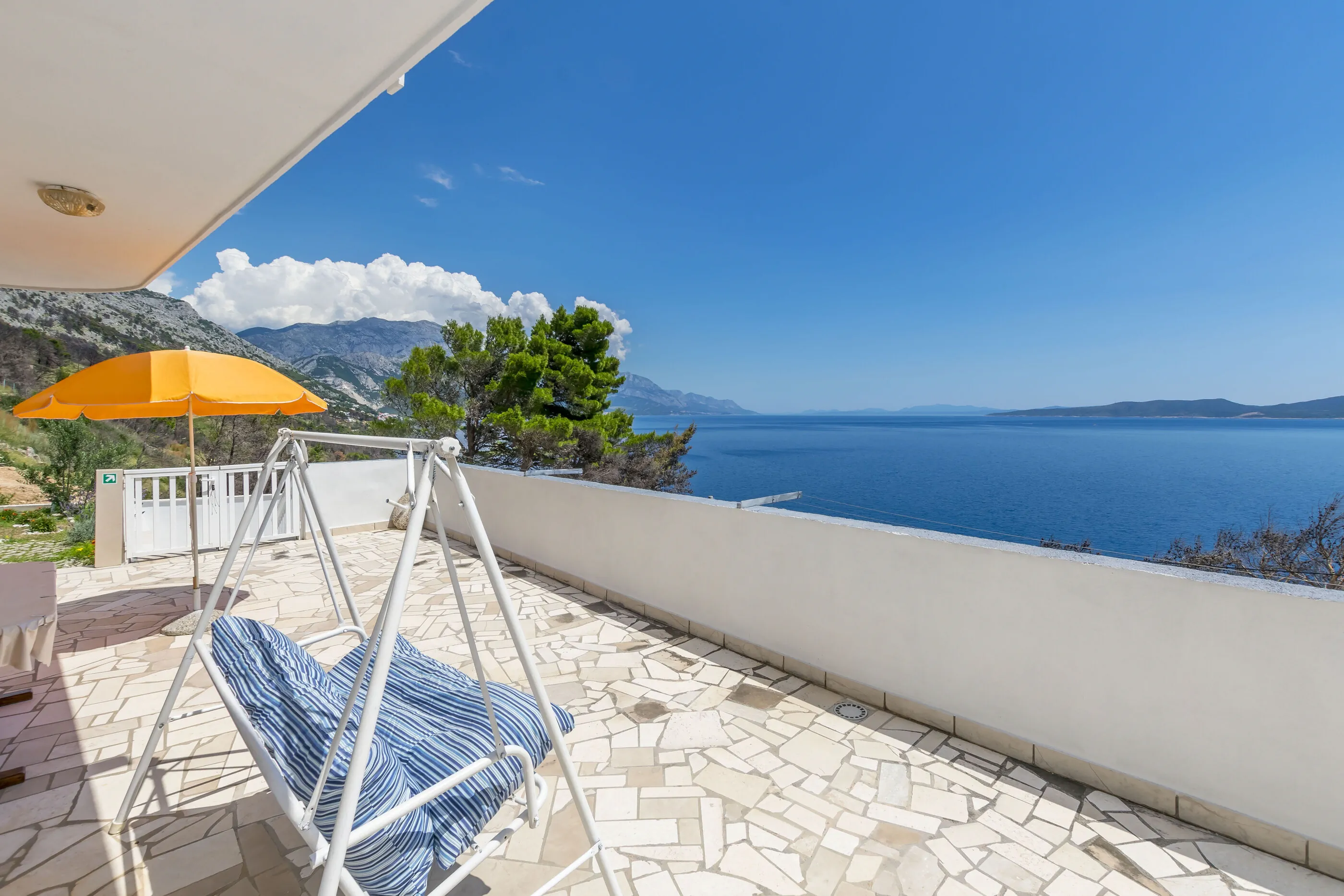 Apartment Sunny Marusici