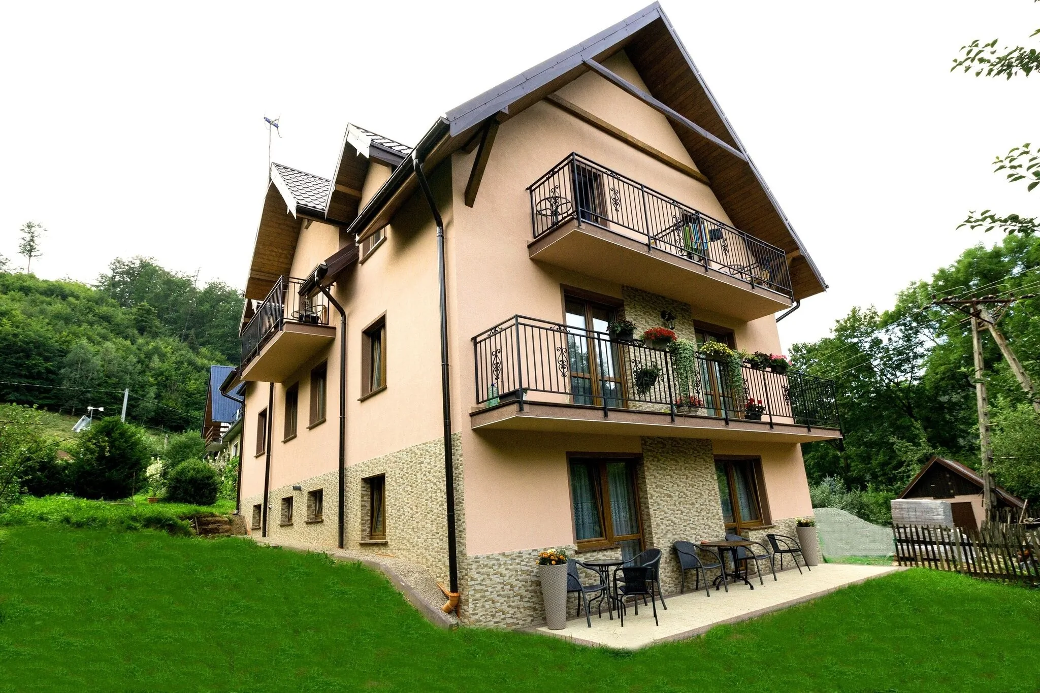 Willa Alina - Pokoje i Apartamenty Międzygórze