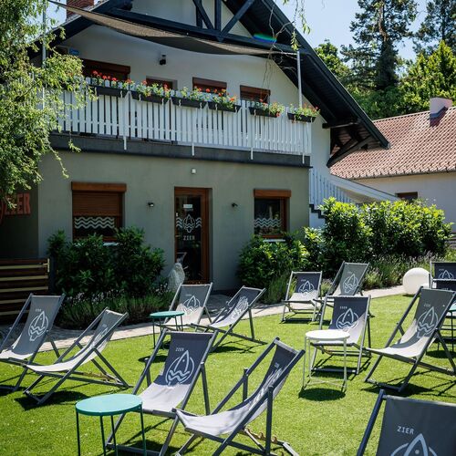 Zier Bisztró&Apartmanok Balatonszemes