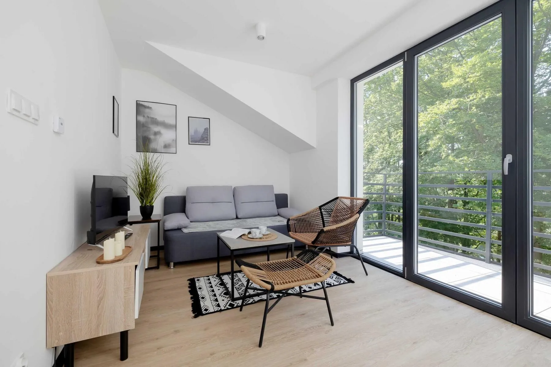 Nowoczesny Apartament | Umeblowany Balkon