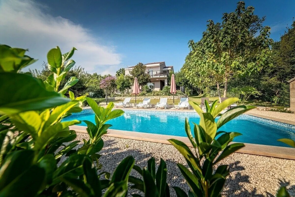 Villa Flower garden with pool Donji Proložac