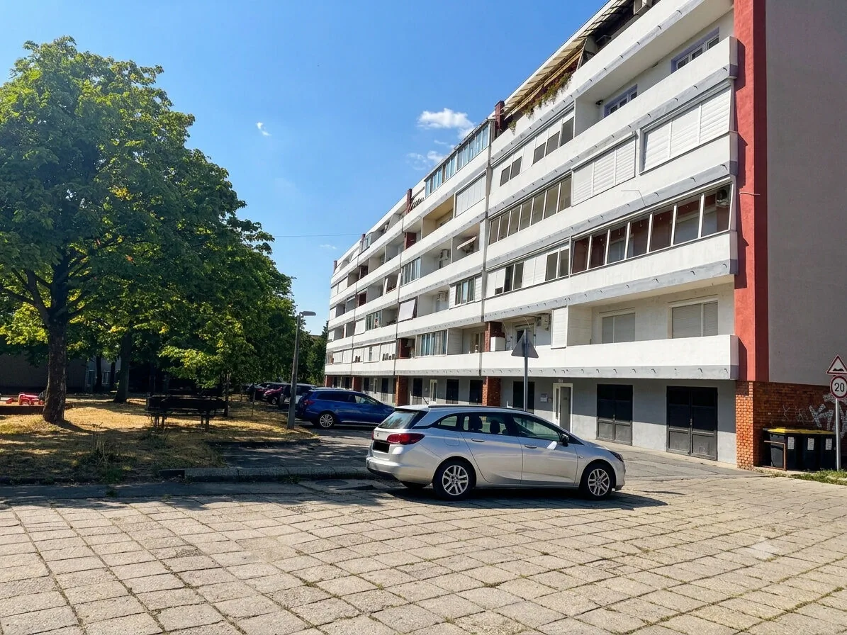 Május 1 Apartman Komló