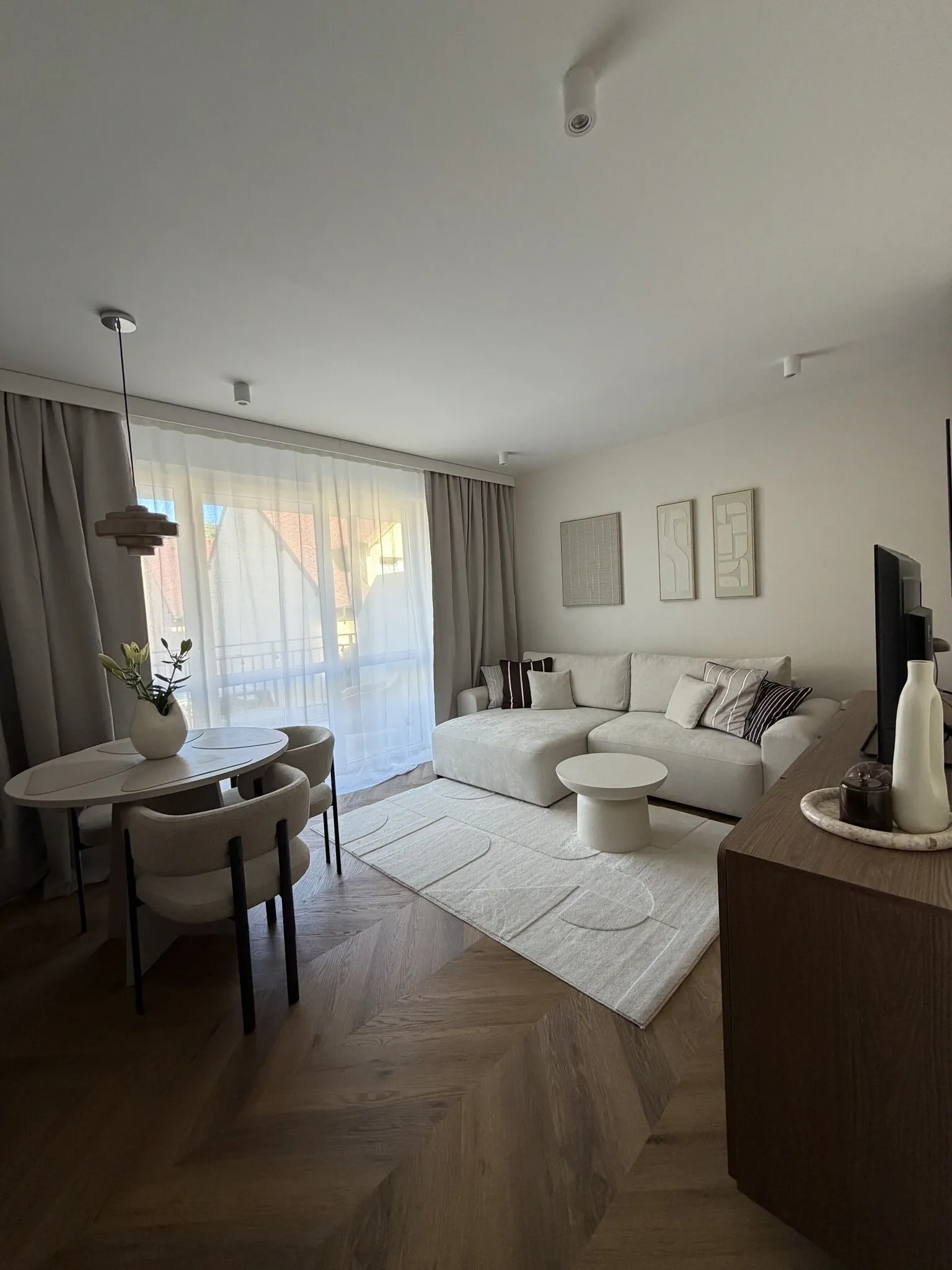 Rewalacja Apartament Rezydencja Marino