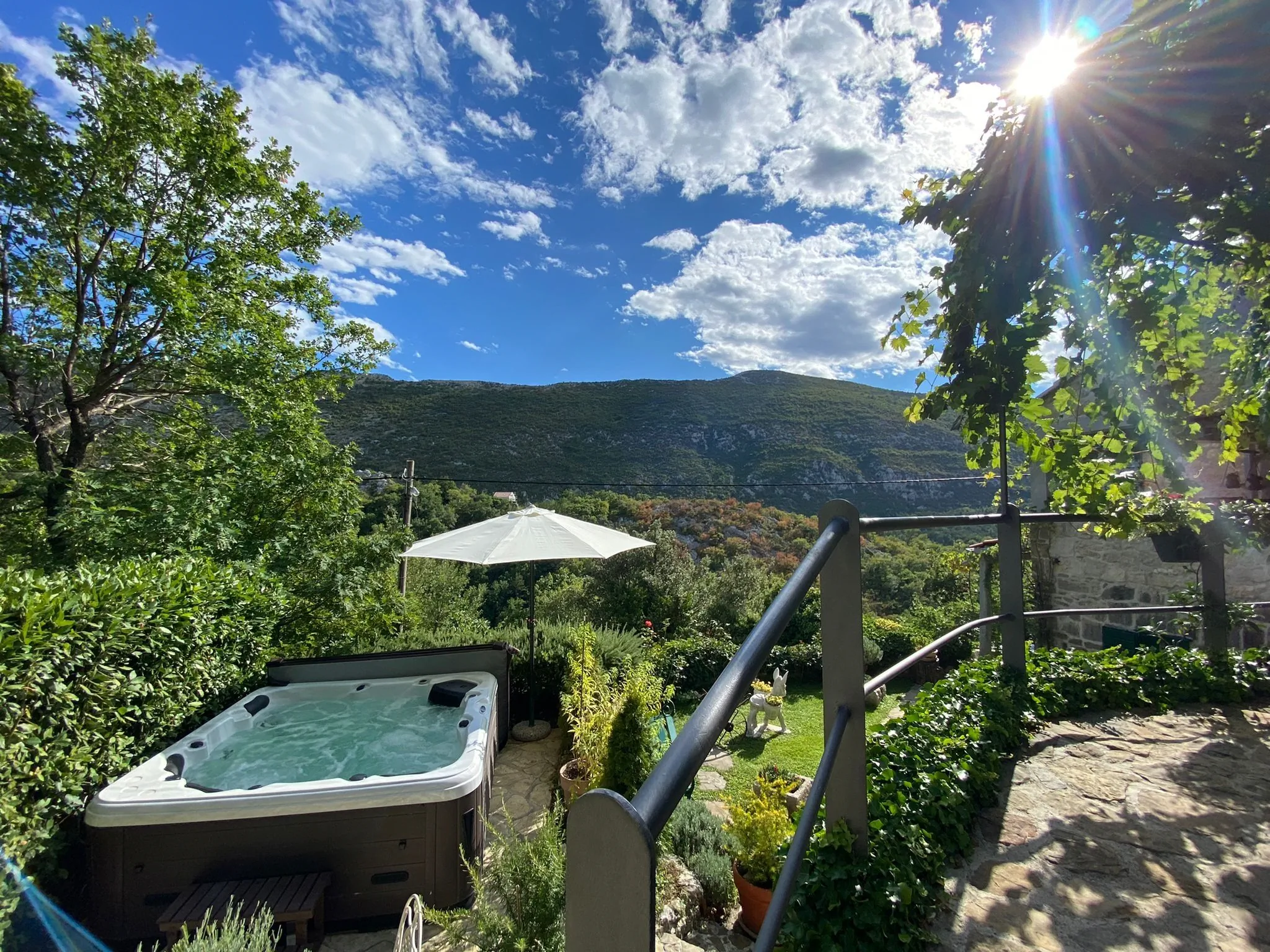 Holiday Home With Hot Tub Svinišće, Omiš - 25178 Svinišće