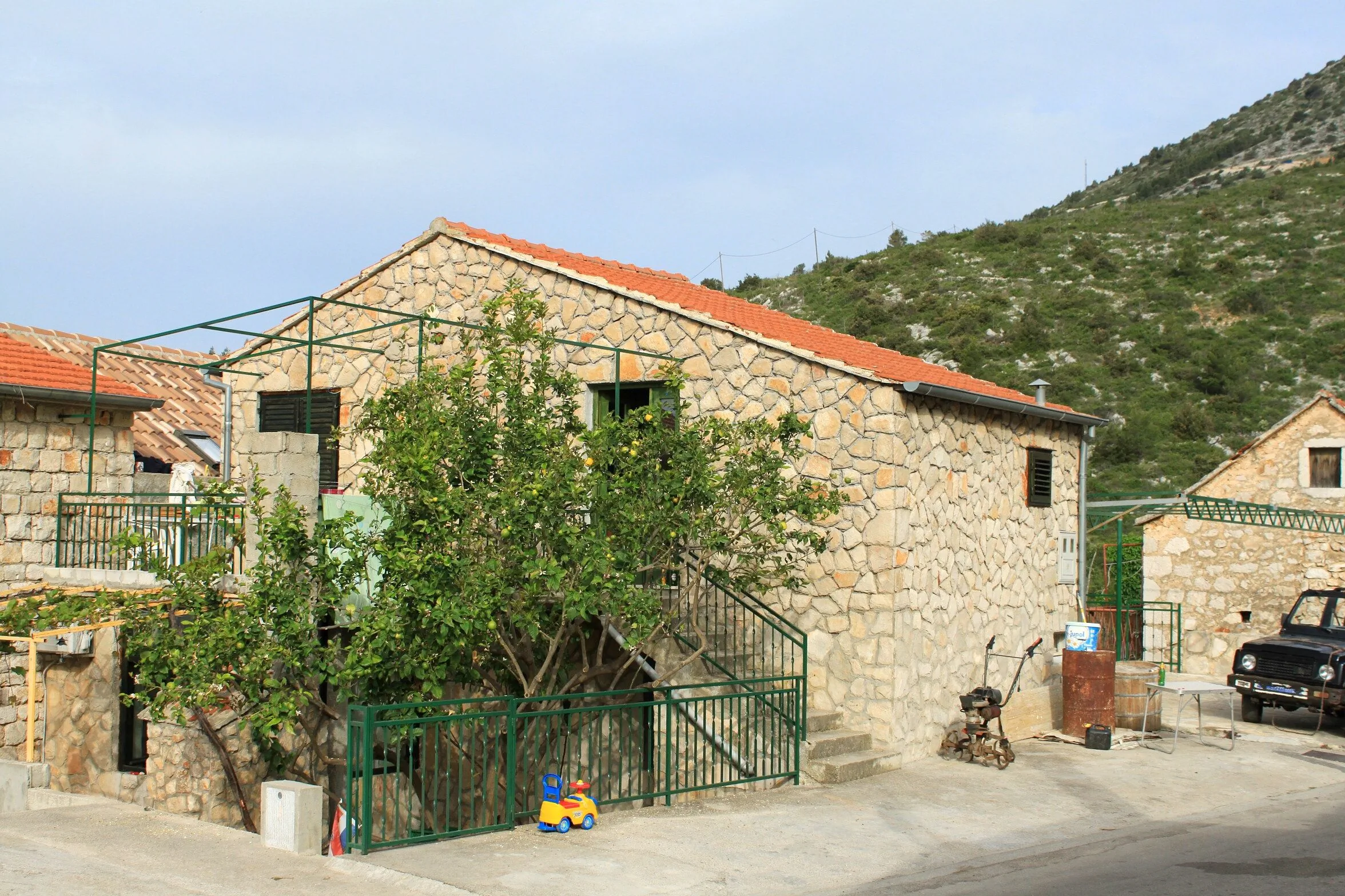 Apartments With Parking Space Ivan Dolac, Hvar - 27899 Ivan Dolac