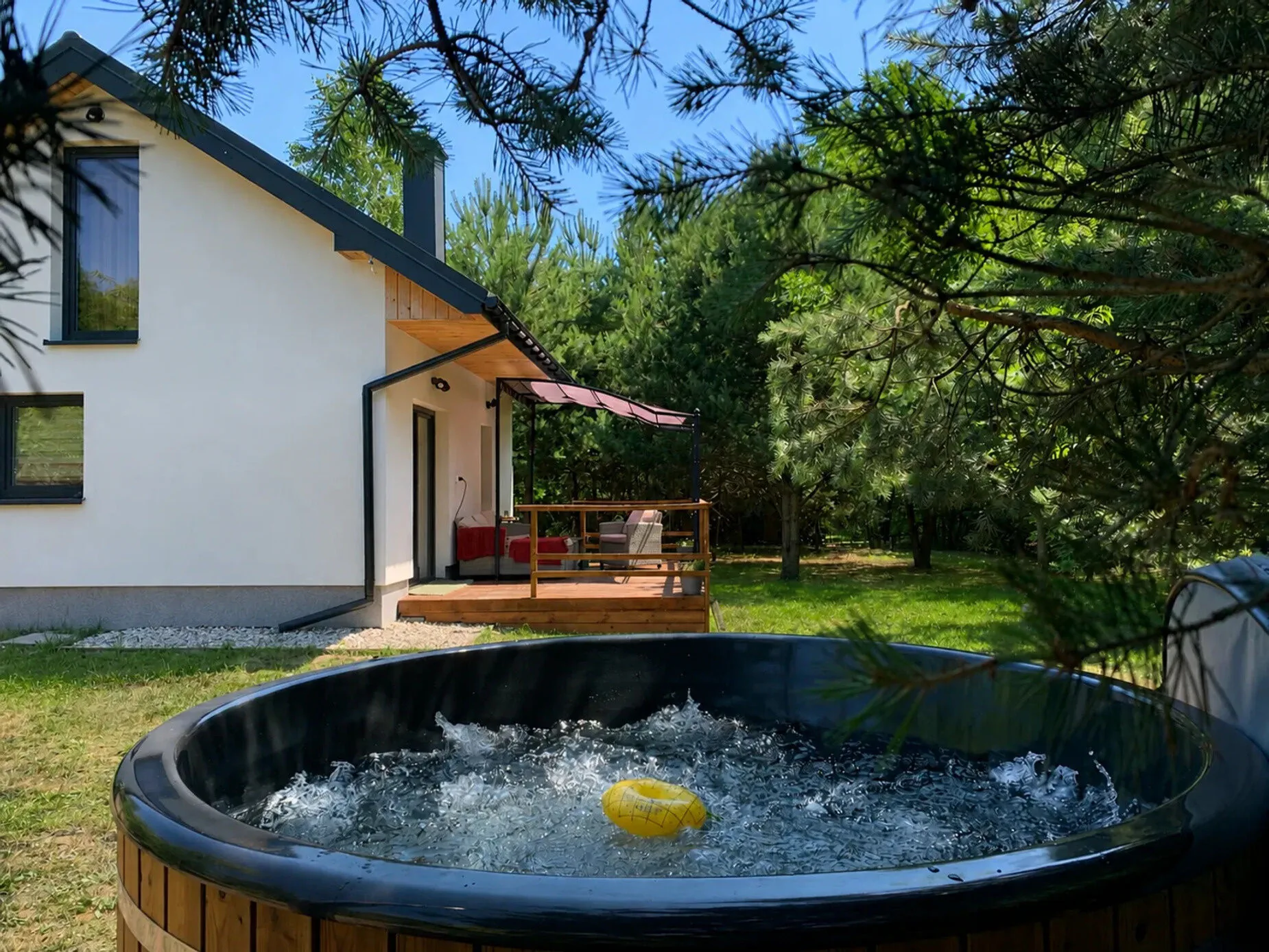 Domek Wśród Pól Rawa