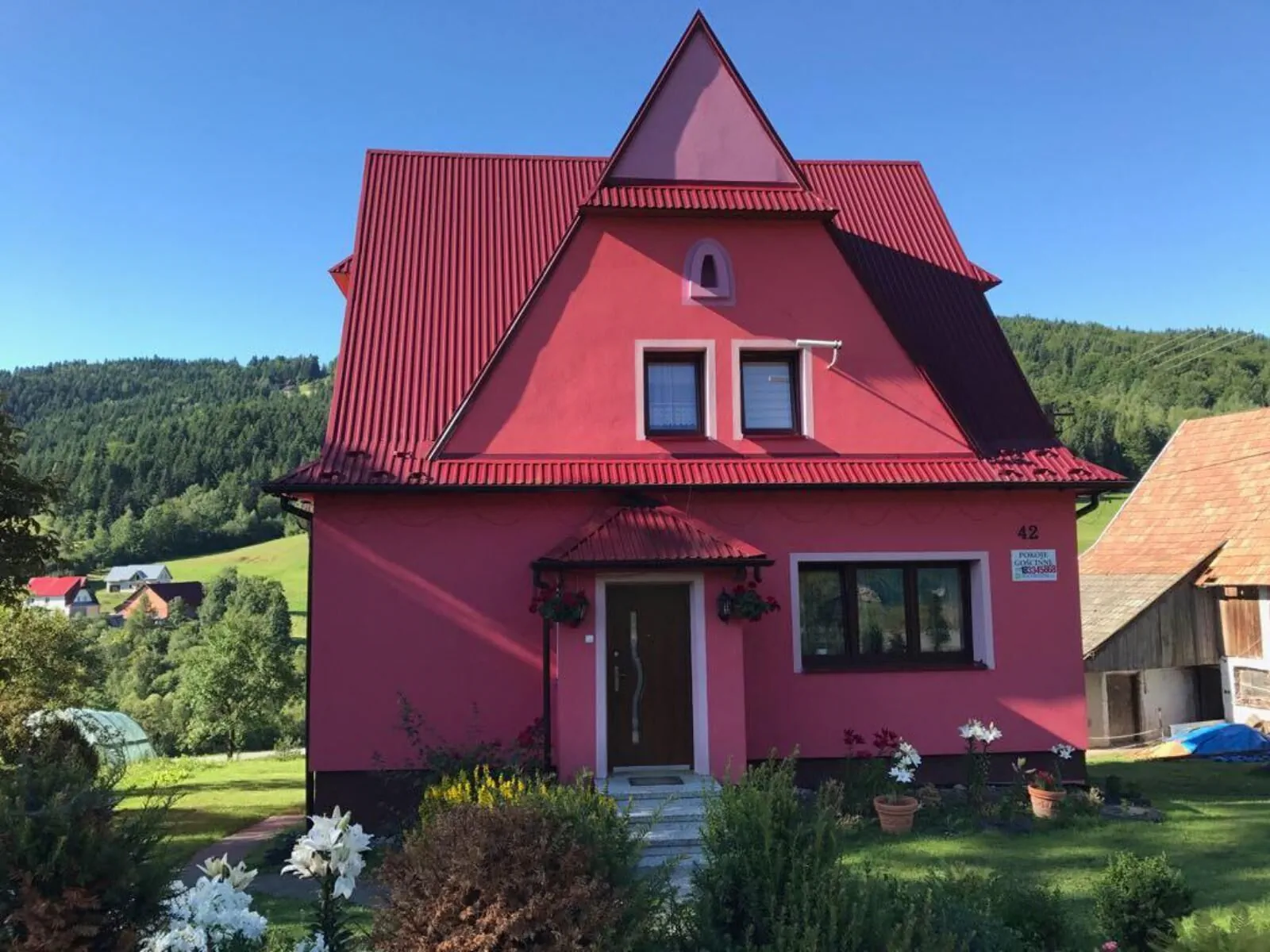 MALINOWY DOMEK MŁYŃCZYSKA