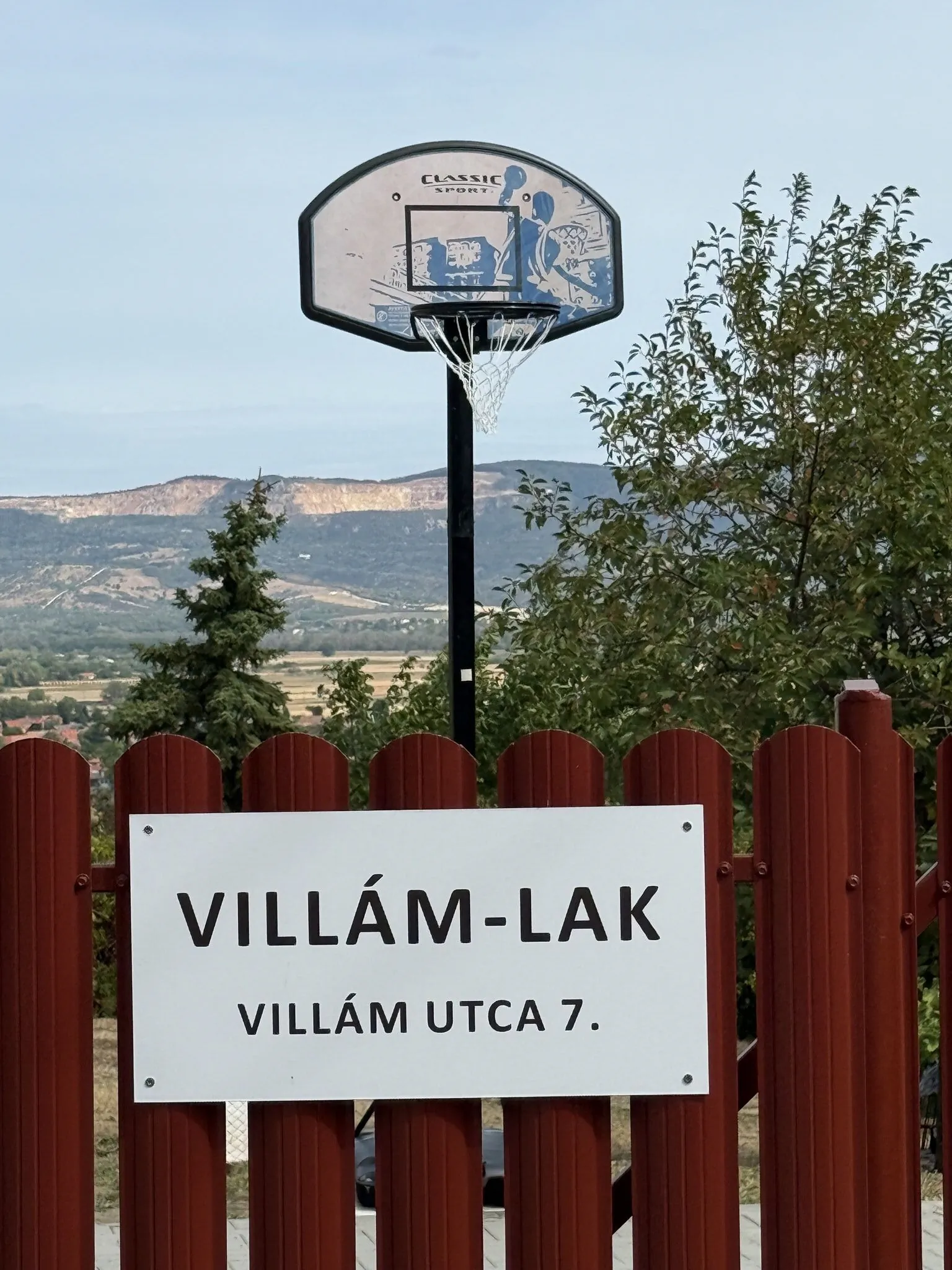 Villám Lak Tahitótfalu