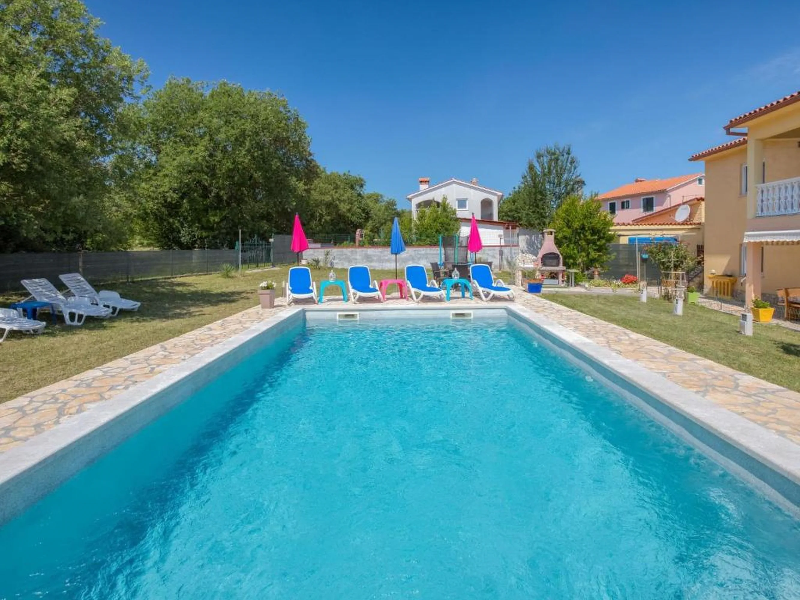 House House Lola Labin