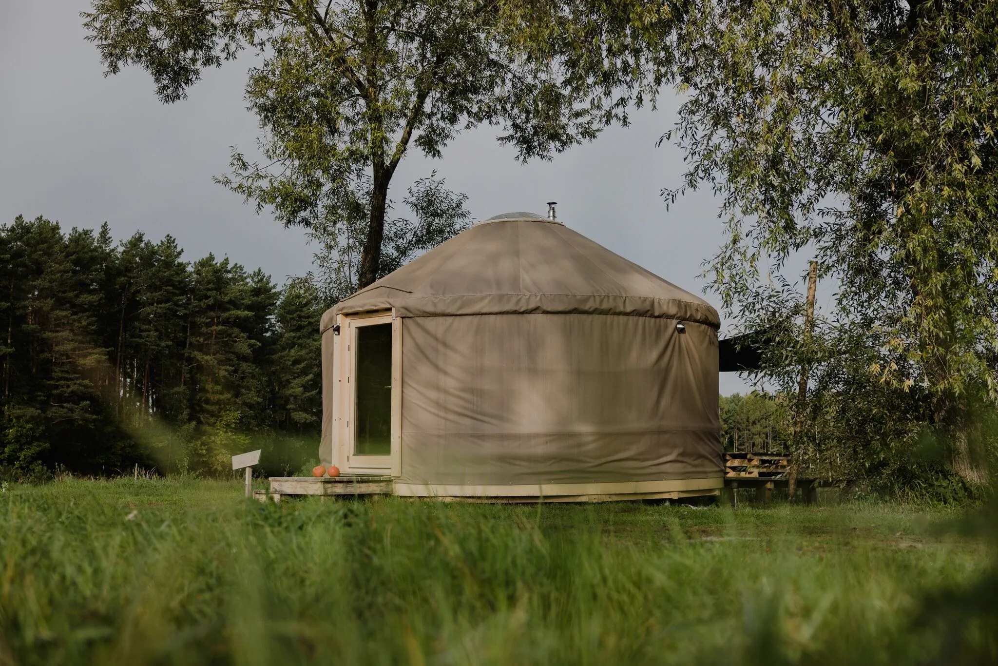 Cztery Stawy Glamp - Jurta i Namiot Ruda Różaniecka