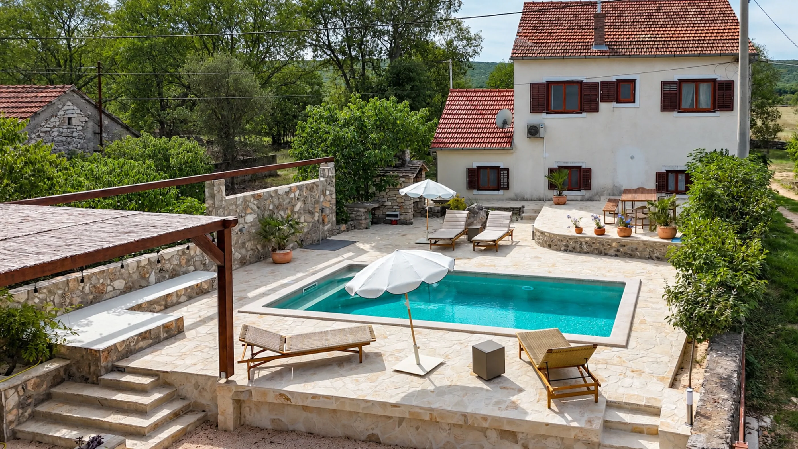 House Maja Authentic with Private Pool Drniš