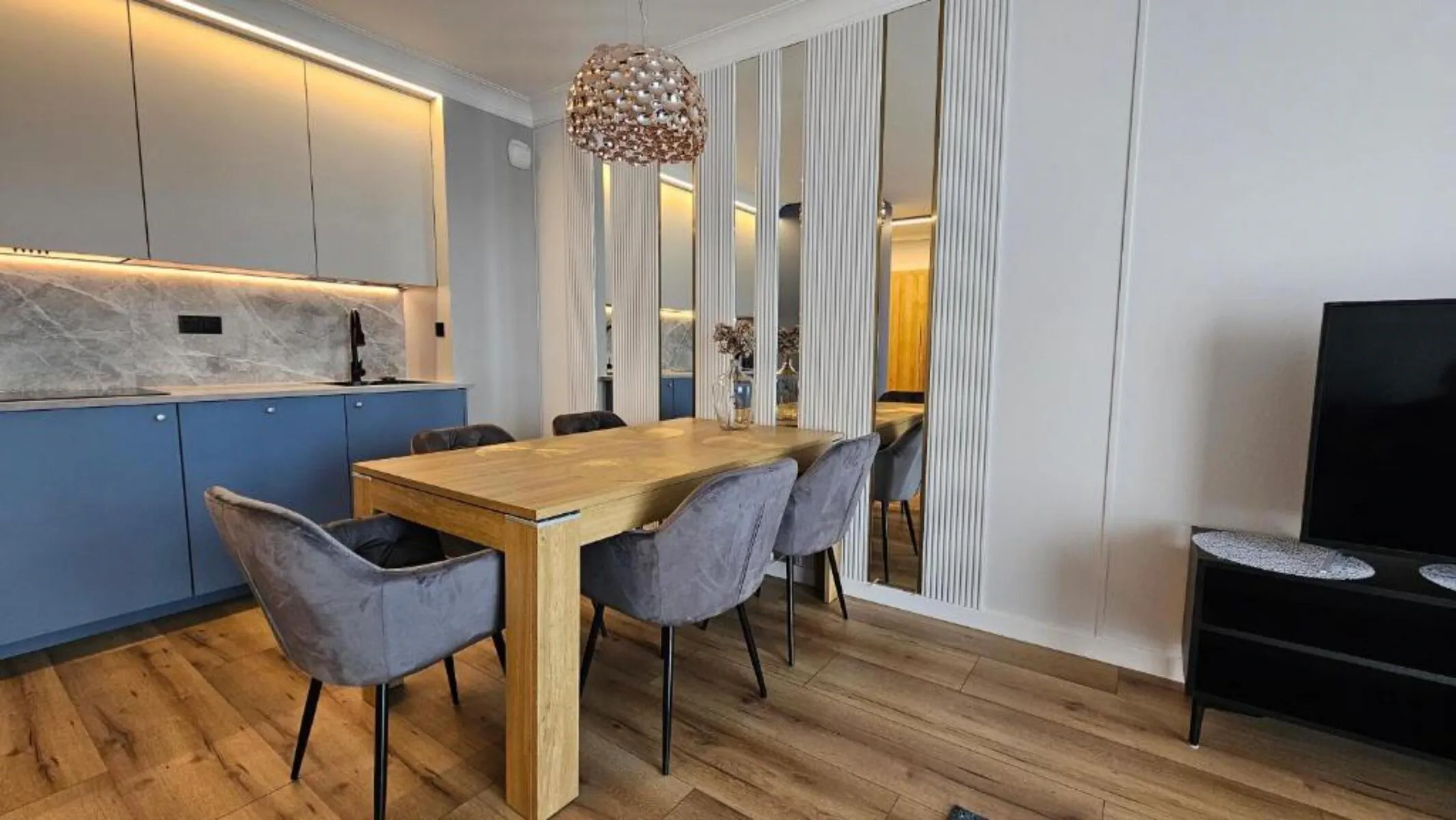 Apartament Elegance, Metro, free parking Warsaw
