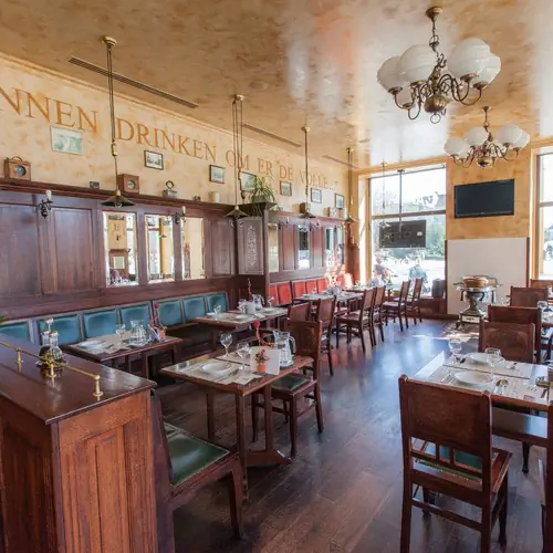 K&eacute;p az &eacute;tteremről