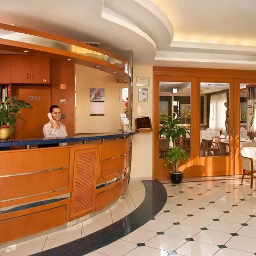 Hotel Kálvária Deluxe és Superior Győr 002 kép