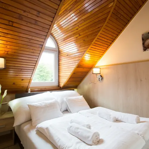 Francia&aacute;gyas szoba