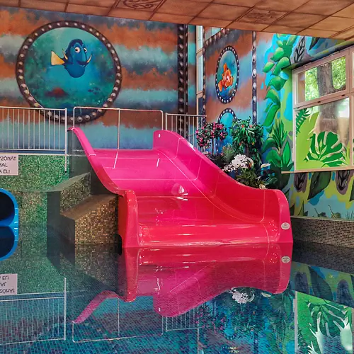 Lurk&oacute; Mesef&uuml;rdő