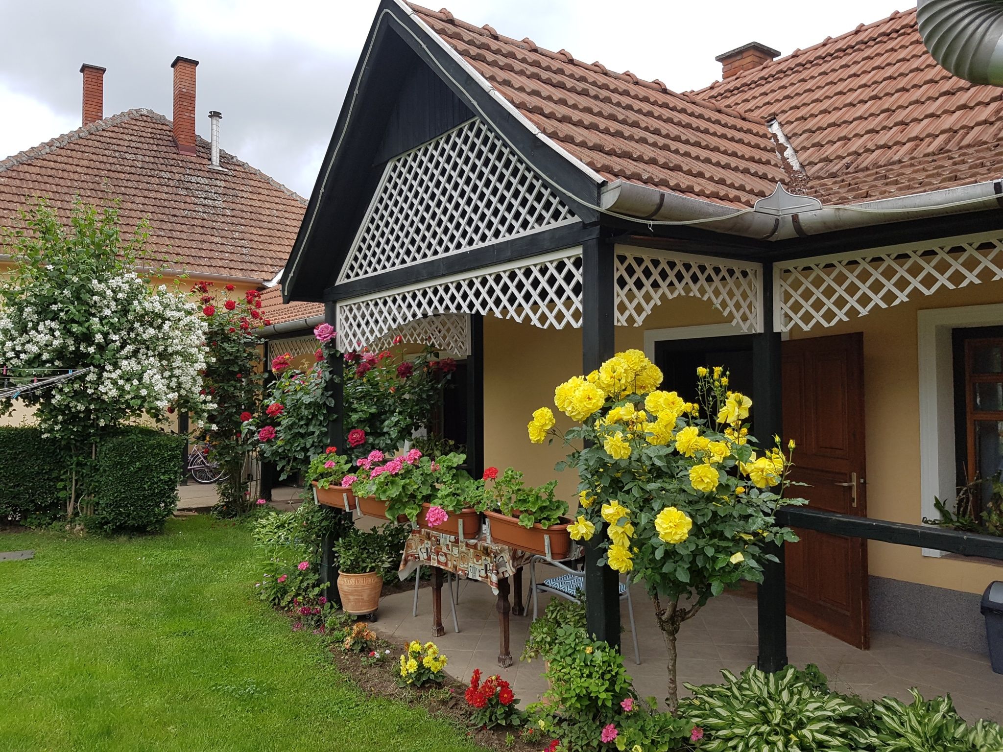 Iskolakert Apartman Sárospatak