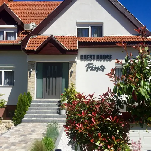 2020. &eacute;v a meg&uacute;jul&aacute;s-&eacute;ve a Vend&eacute;gh&aacute;z &eacute;let&eacute;ben