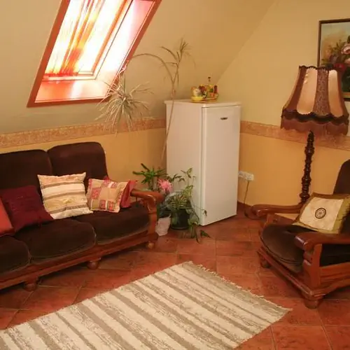 Fot&oacute; a t&aacute;rsalg&oacute;r&oacute;l