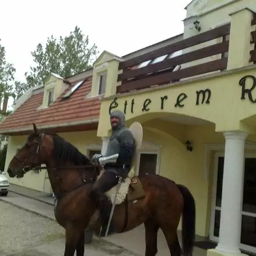 Huszár Panzió és Étterem Sárospatak 027 kép