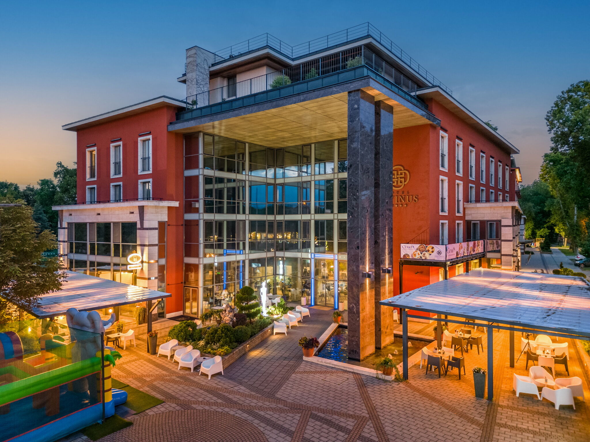 Hotel Divinus Debrecen